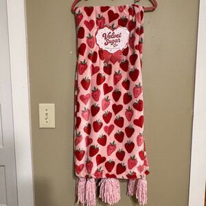 Velvet Sugar Co Red Pink Heart Strawberry Valentines Plush Throw Blanket Tassel